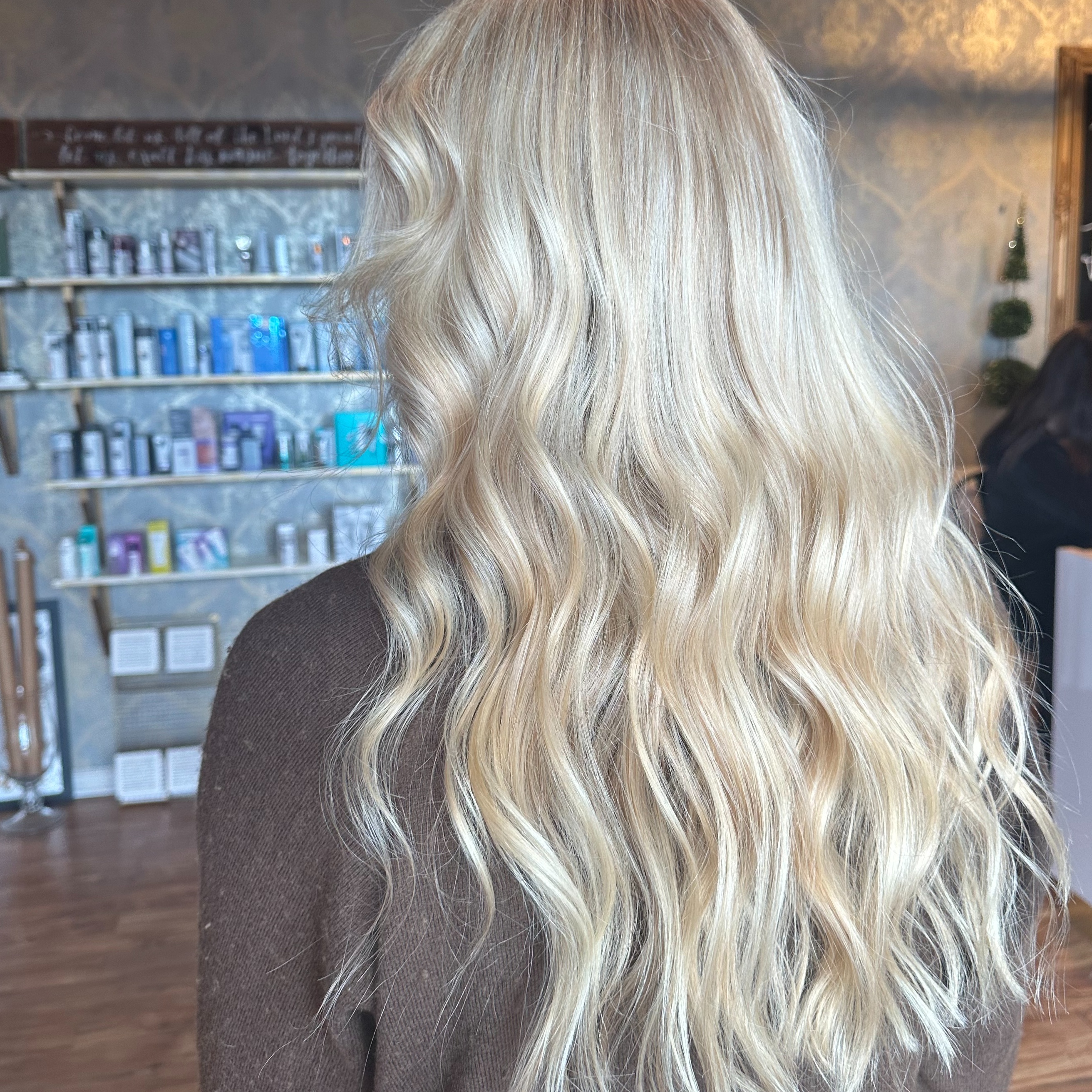 Full Foil + Glaze at Salon Se7en in Warrenton, VA