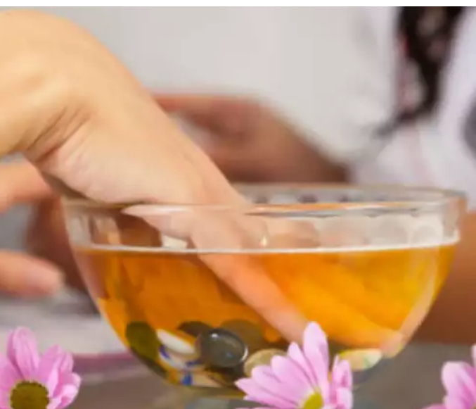 Hot Oil Manicure