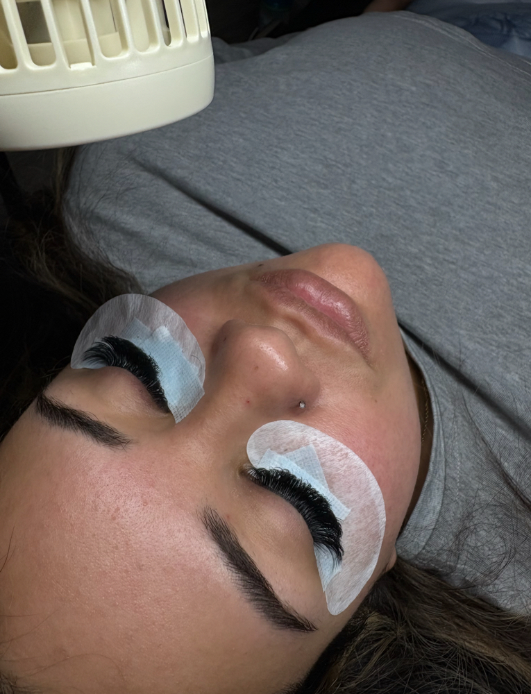 Volume 2-3 Week Fill In at Intimate Lash Room LLC in Gary, IN