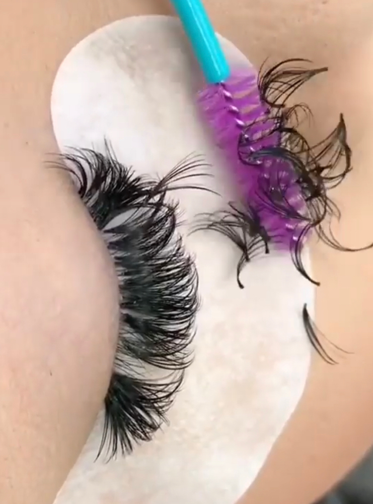 EYELASH EXTENSIONS REMOVAL