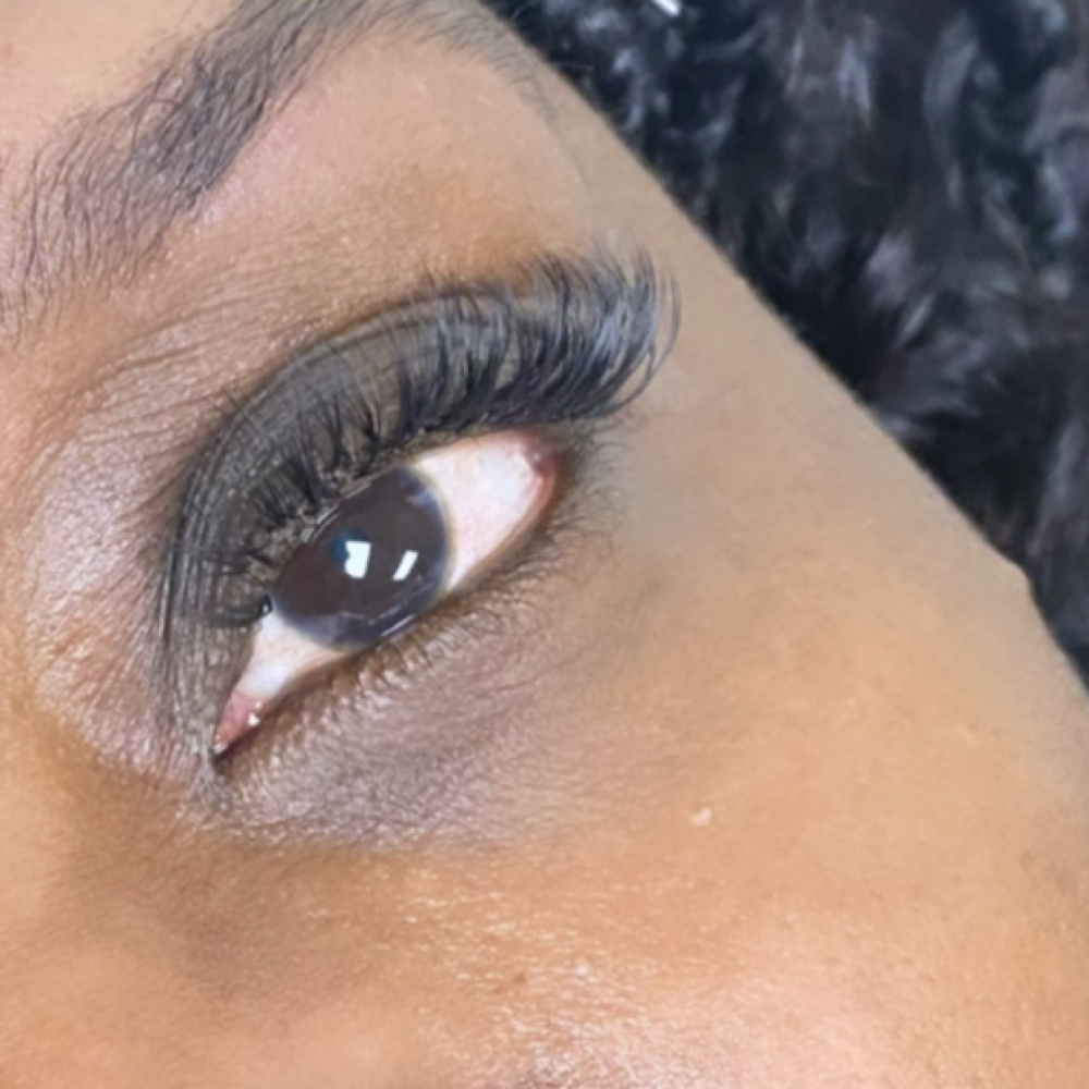 Flirty lash set at PrimaLash&Brow in McKeesport, PA