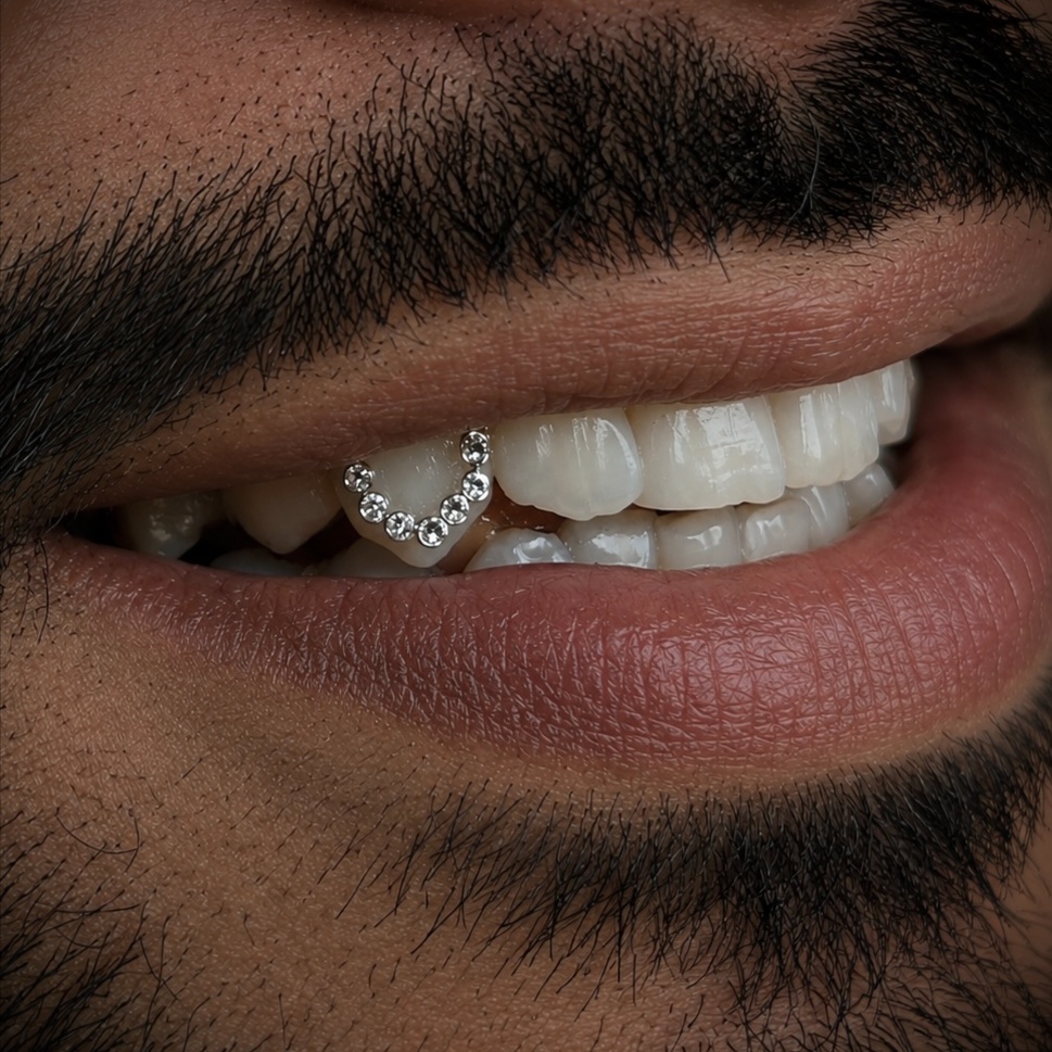 Icy Outline Tooth at Royal Blanc Smiles - Teeth Whitening and Tooth Gems in Charlotte, NC in Charlotte, NC