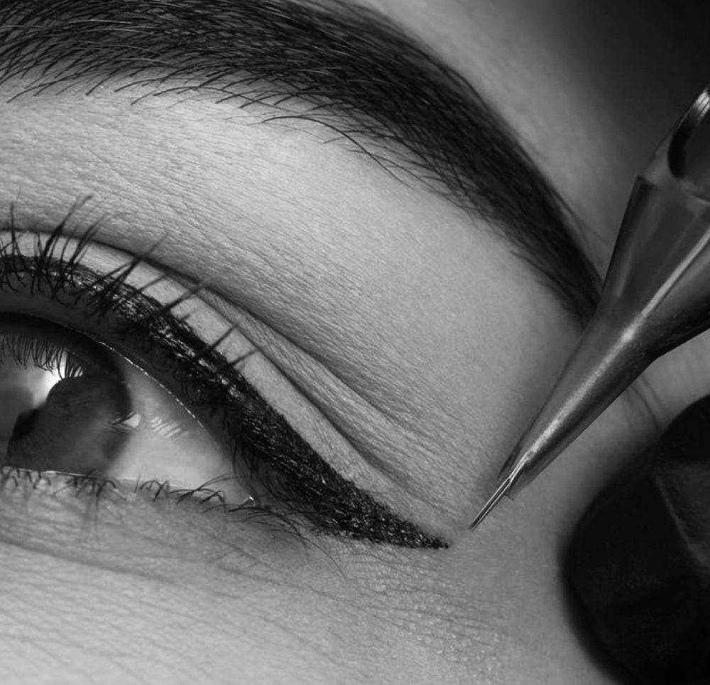 Eyeliner Touch Up (1-2 YRS) - M&B