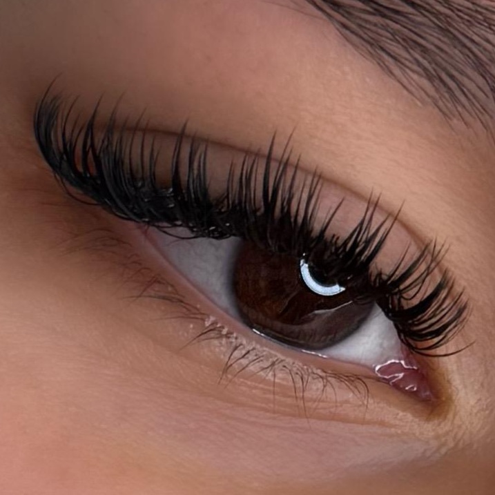 Wet Look Lash Set at JBS by Jireh Boutique & Salon LLC in Ocala, FL