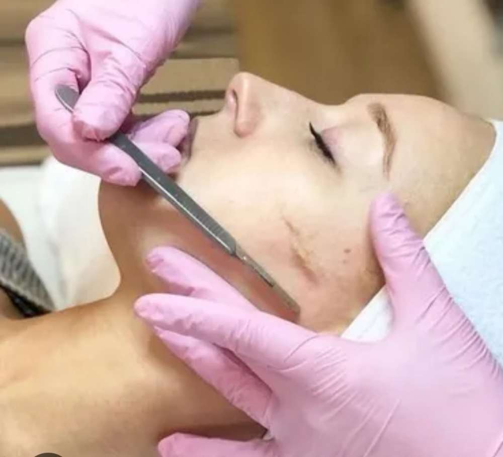 Dermaplane Facial