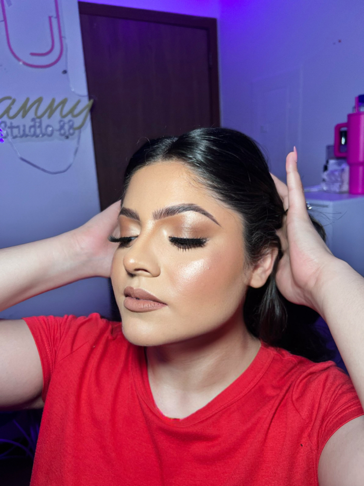 Soft makeup Look