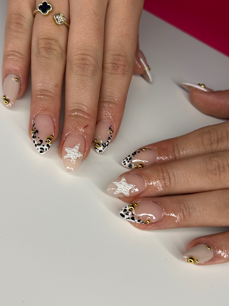 short almond nails