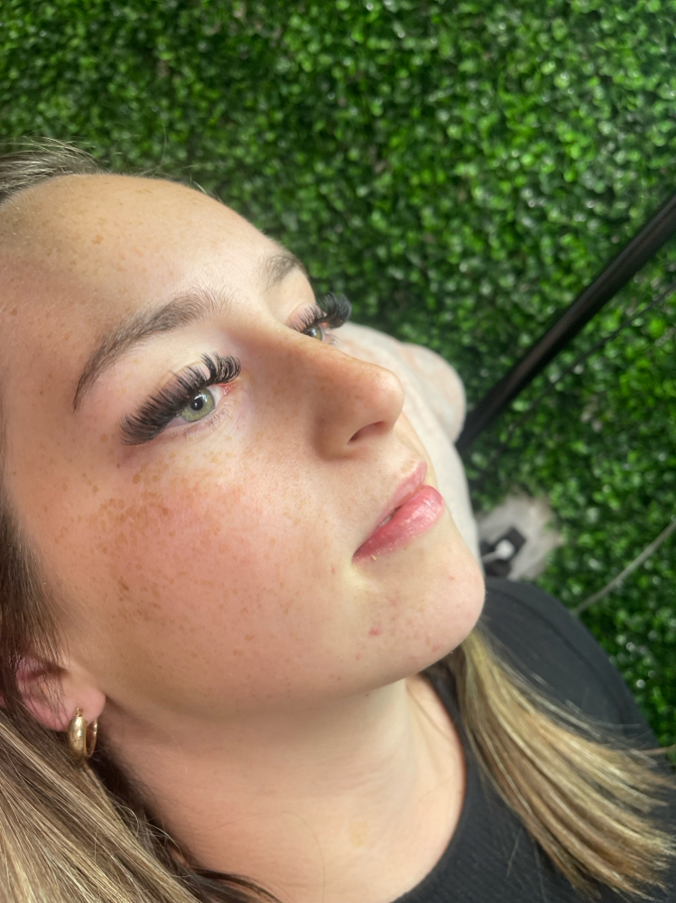 Volume Lashes Full Set