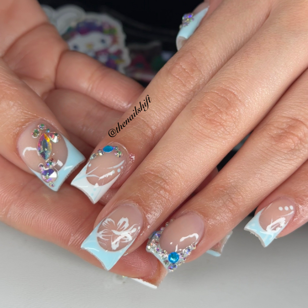 Short Acrylic Full Set/ Uñas cortas at The Nail Shift in huntington park, CA