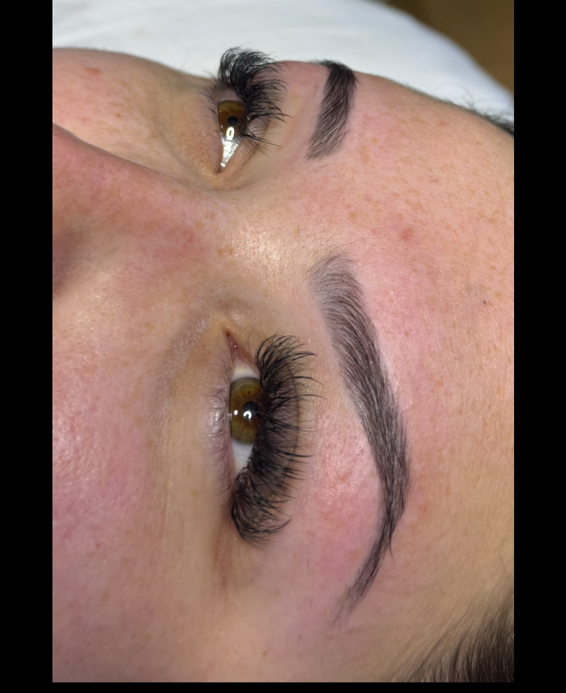 LED Hybrid Lash Extentions at Beauty Retreat in mt hope, WV