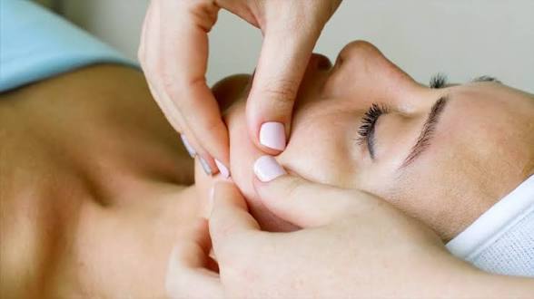 Buccal + Body Lymphatic Detox Duo at Détox by Mariana in Dallas, TX