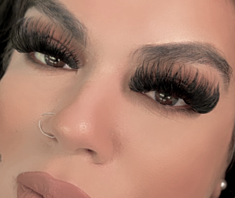 Mega Volume Lash Extensions