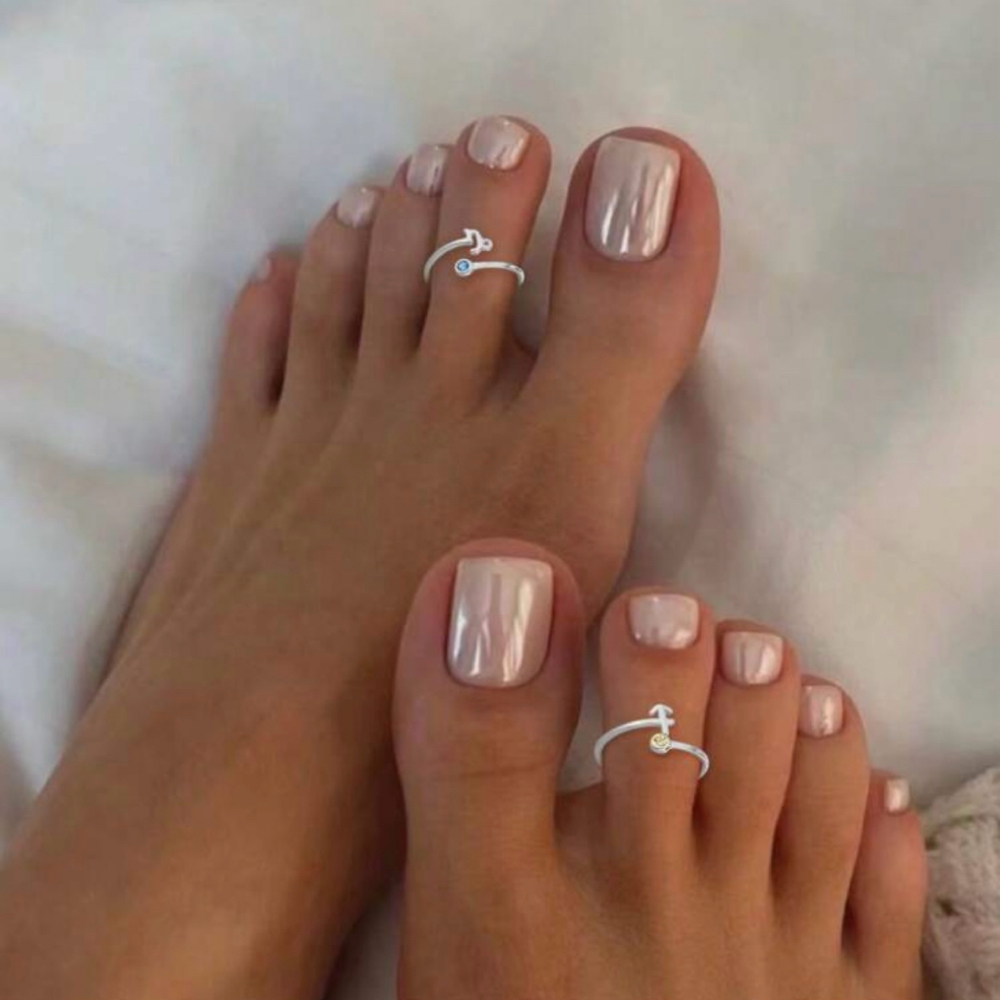 Feet (includes toes) at The Bare Babe Studio OC in Fountain Valley, CA