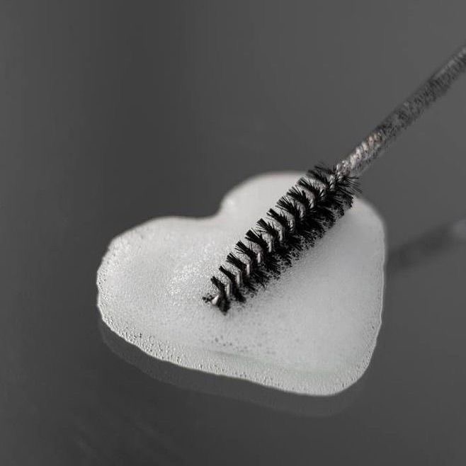 Lash Removal