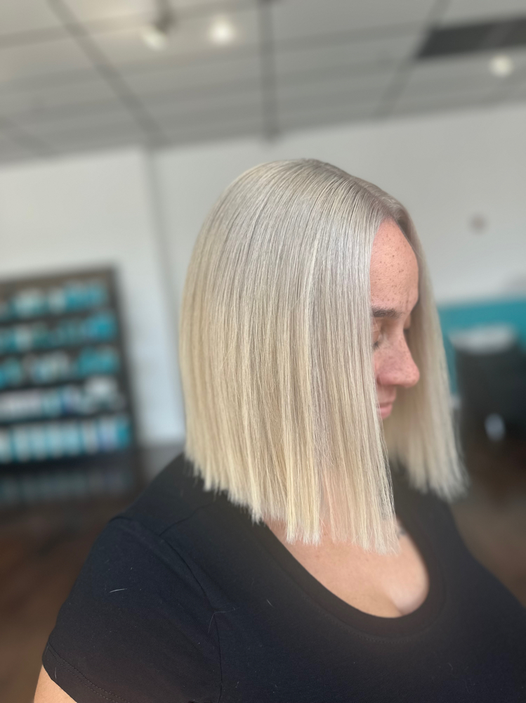 Bleach And Tone Touch Up at Salón Dé Monarca in Lombard, IL