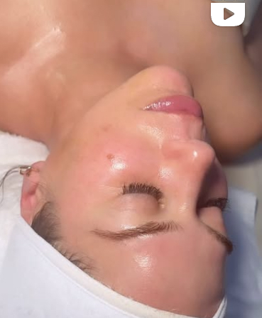 Signature Essential Facial