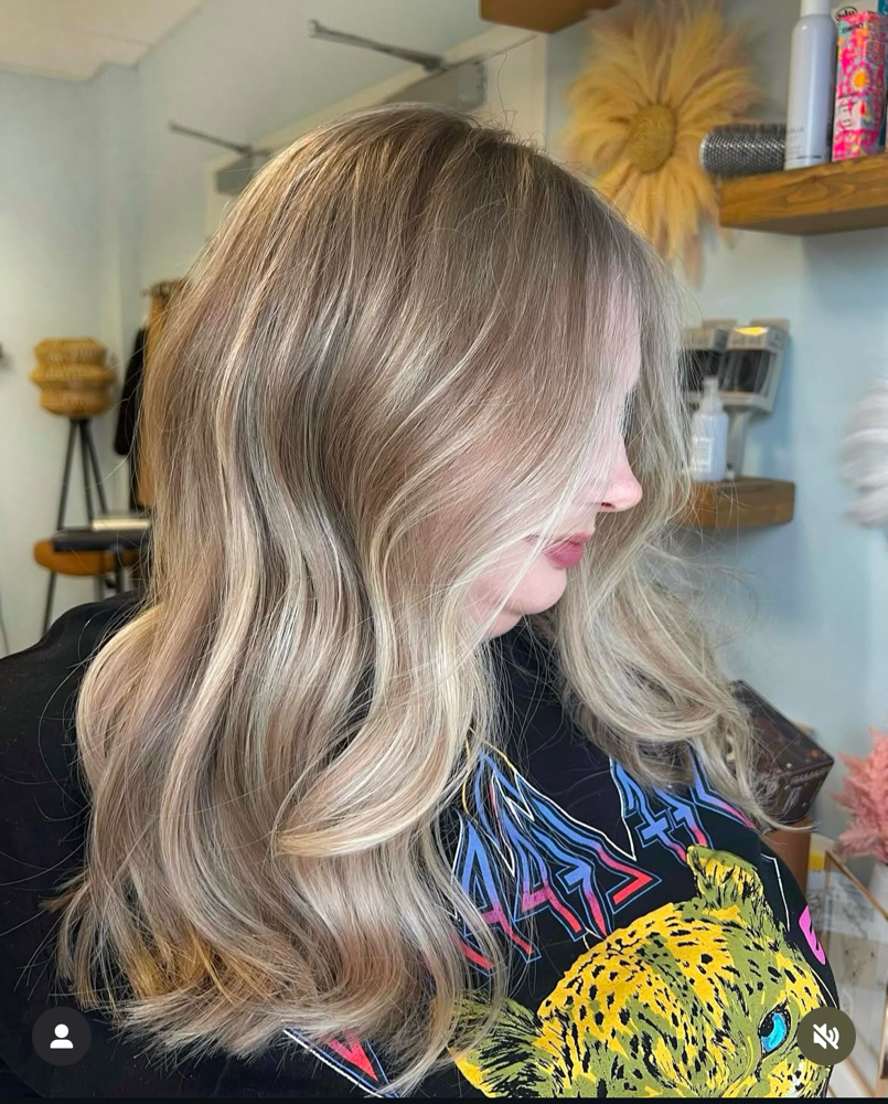 Blonding Touch Up
