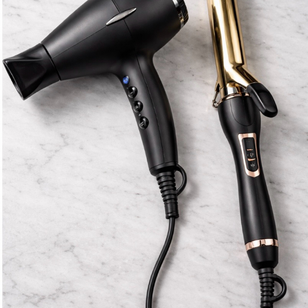 Blow Dry With Hot Tool at Sharp & Shaded in Schaumburg, IL