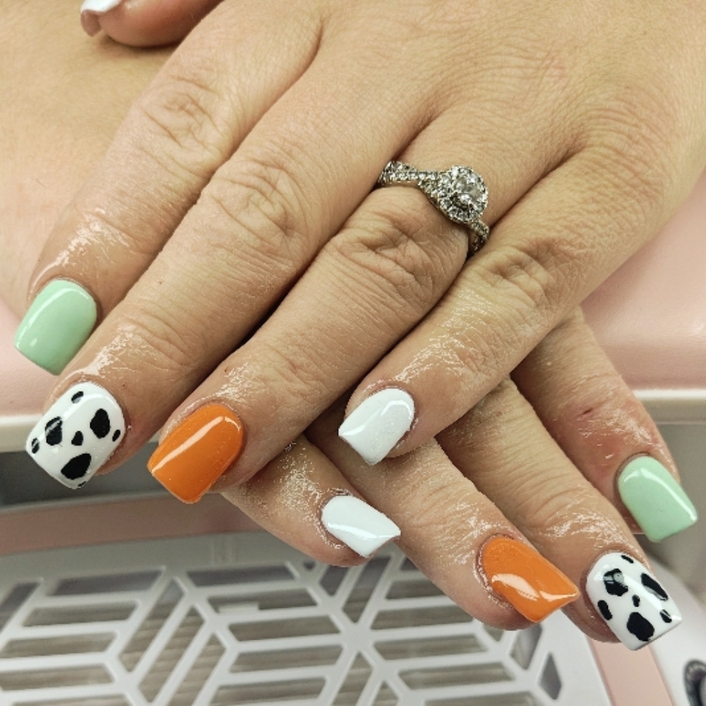 Hard Gel Fill L at Bombshell Beauty Salon in Redmond, OR