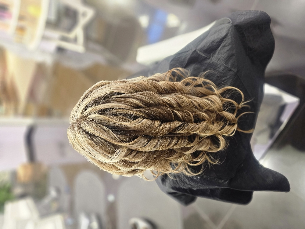 JUST CURLS