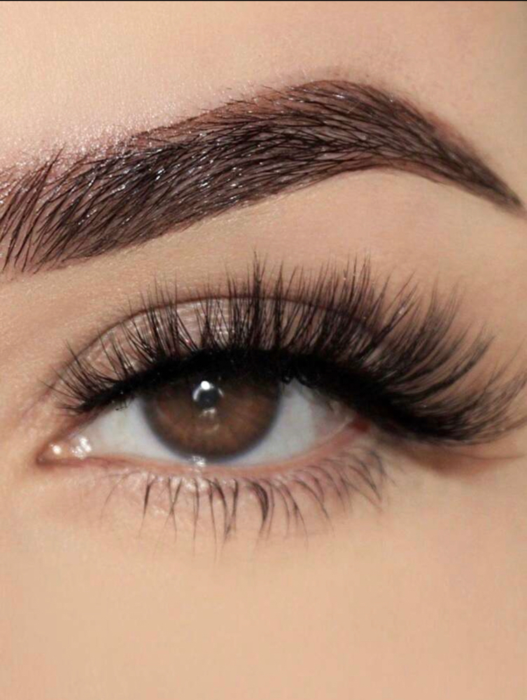 Dreamy Full Set Of Lashes