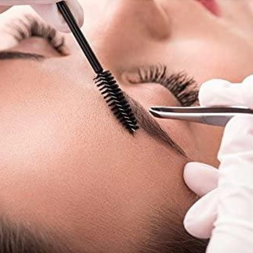 Brow Tweeze at Justbeyou.tiful Beauty Bar in Lonetree, CO