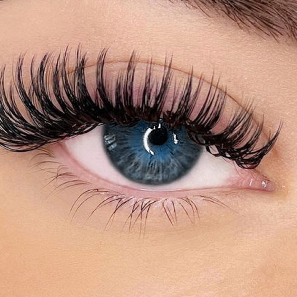 Wet Set at Luxe Lash Studio by Mimi in Wilmette, IL