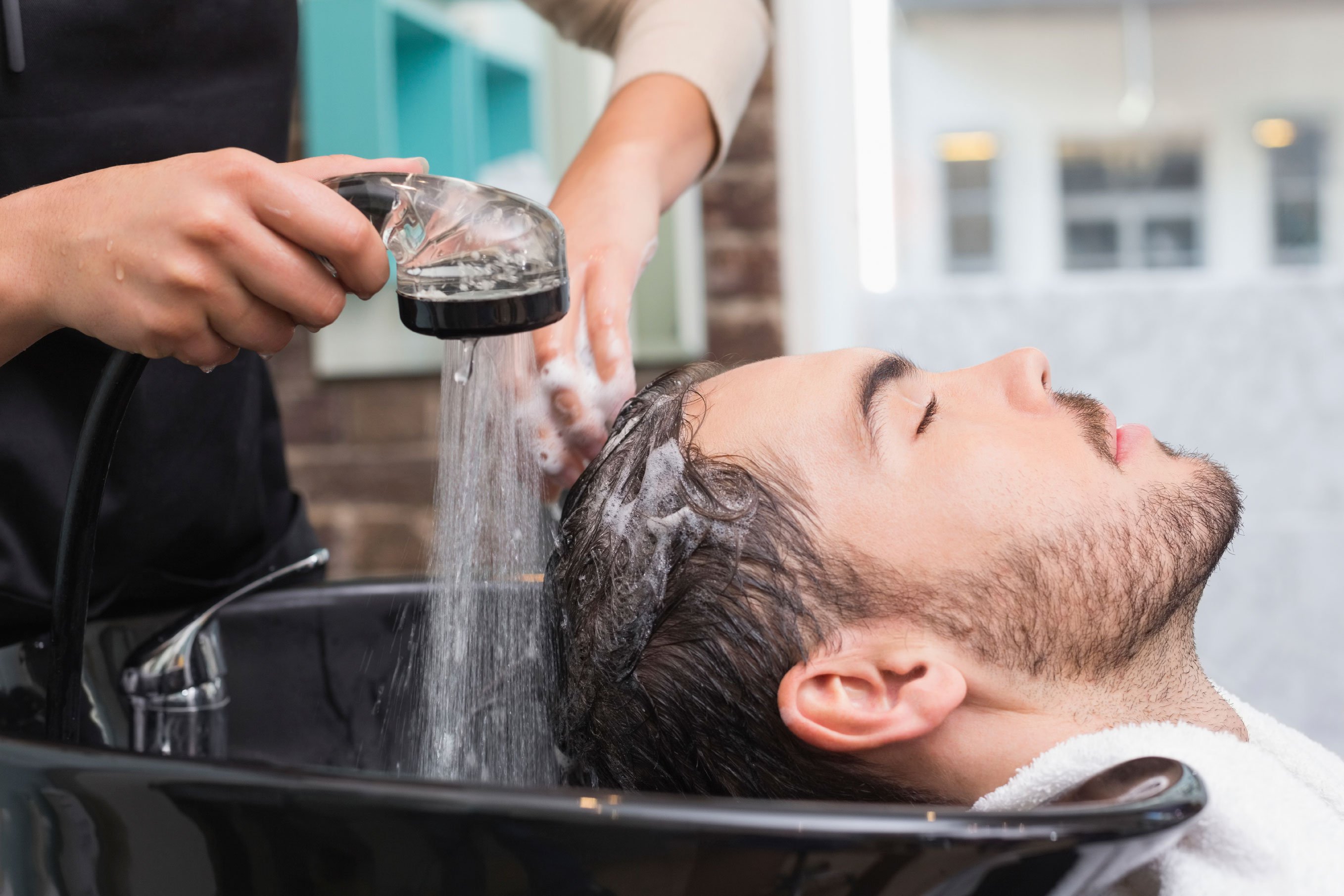 Men's Haircut With Relaxing Wash