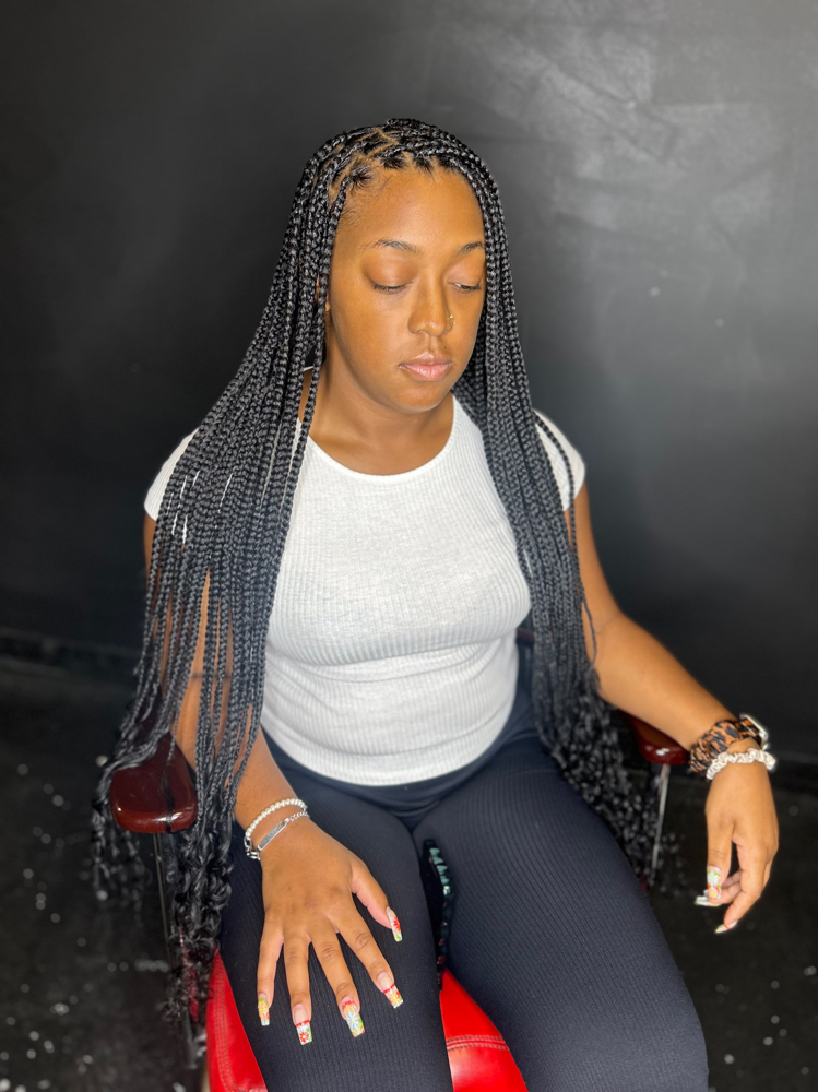 Smedium goddess knotless box braids