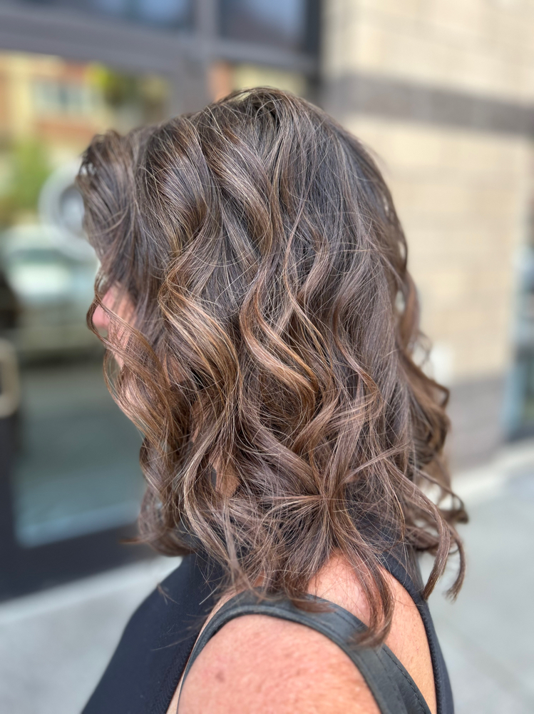 Women’s Haircut (w/ Blowout)