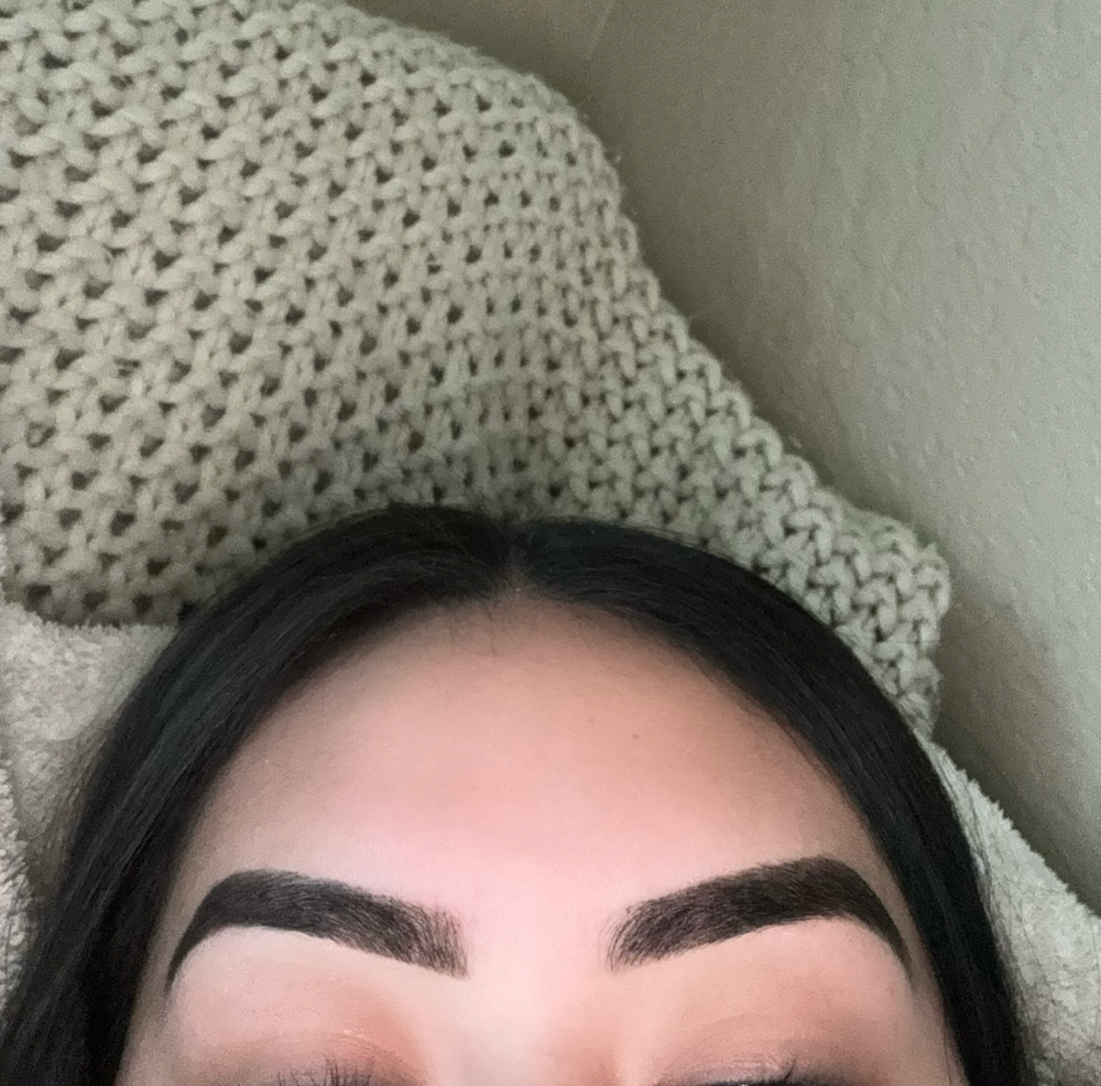 Brow Tint & Clean-Up