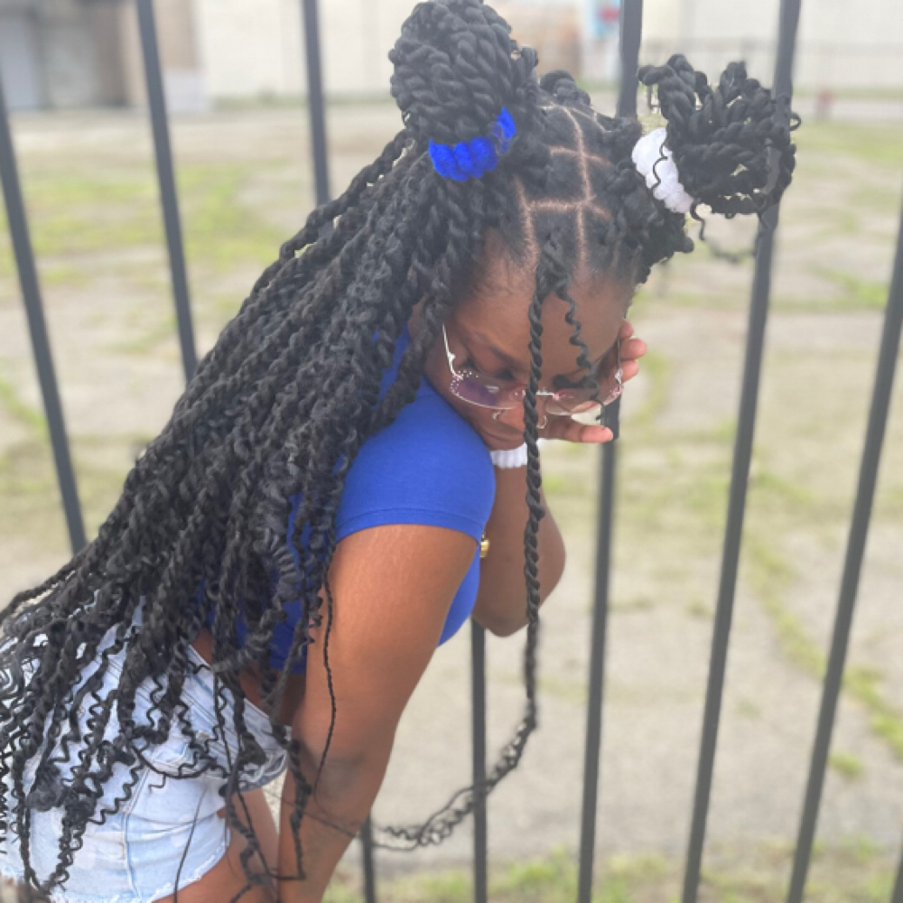 Medium Island Twist at 🔑Dynasty in Inkster, MI