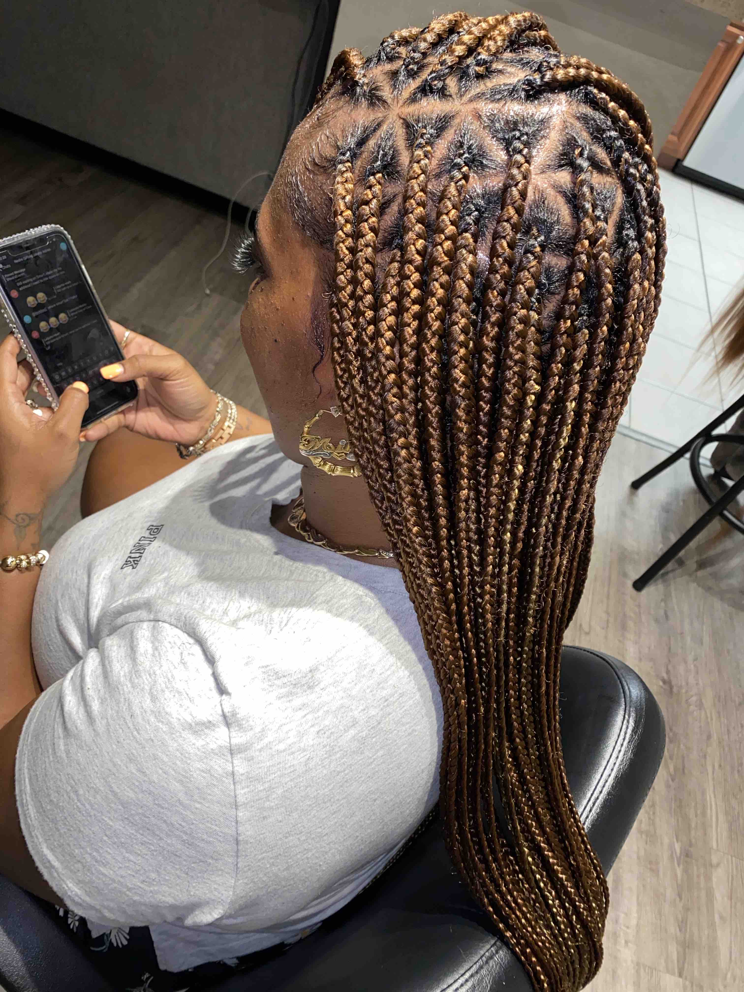 Medium Knotless Plaits✨