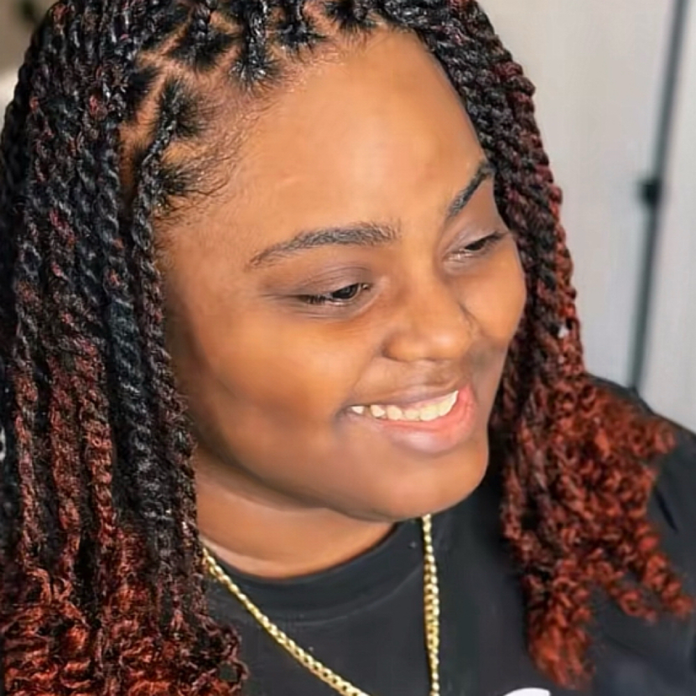 Medium Kinky Twist at Ria’s Styles And Beauty LLC in Mckinney, TX