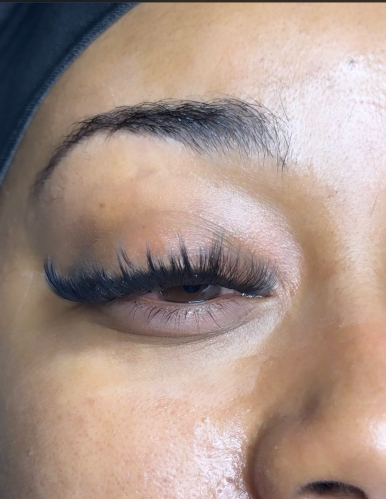 Hybrid Set at Lash2Luxe in Cordova, TN