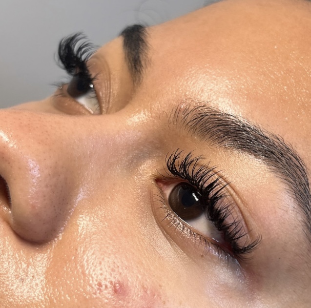 Light Volume Lash Extensions