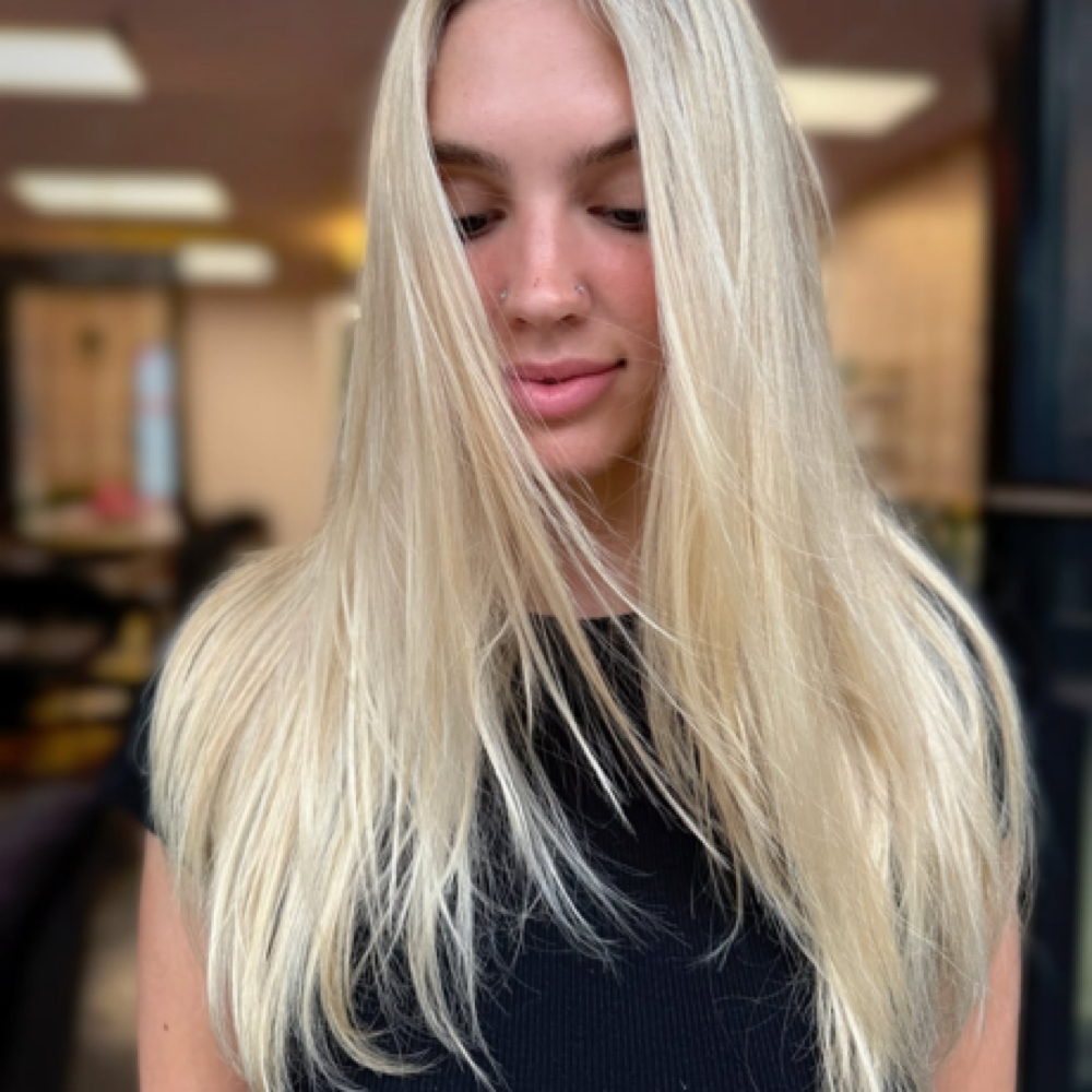 Full Foil Package at Chelsea’s Chair in Tampa, FL