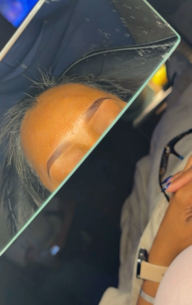 The Sculpted Brow Tint 🖤