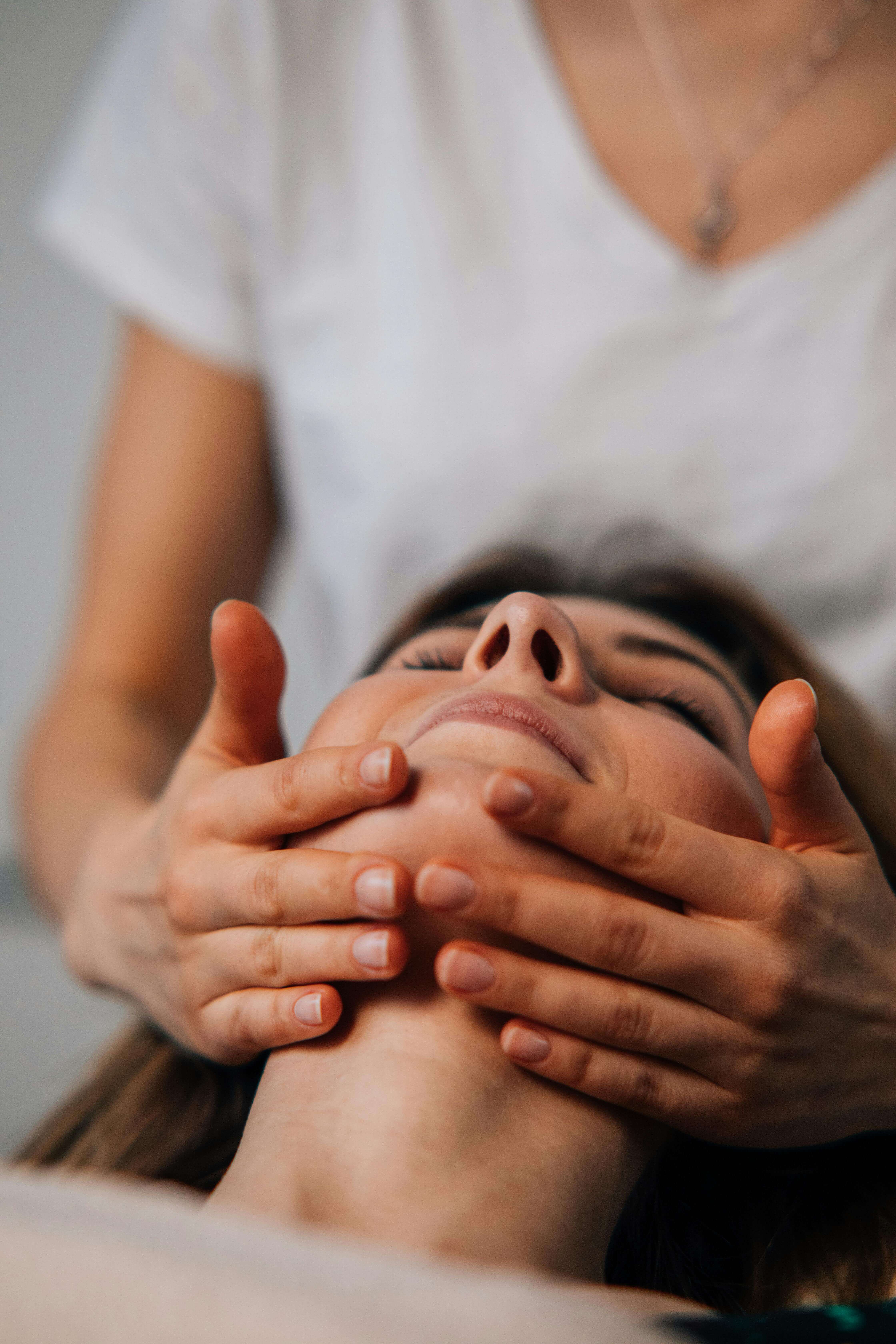 MICRODERMABRASION FACIAL