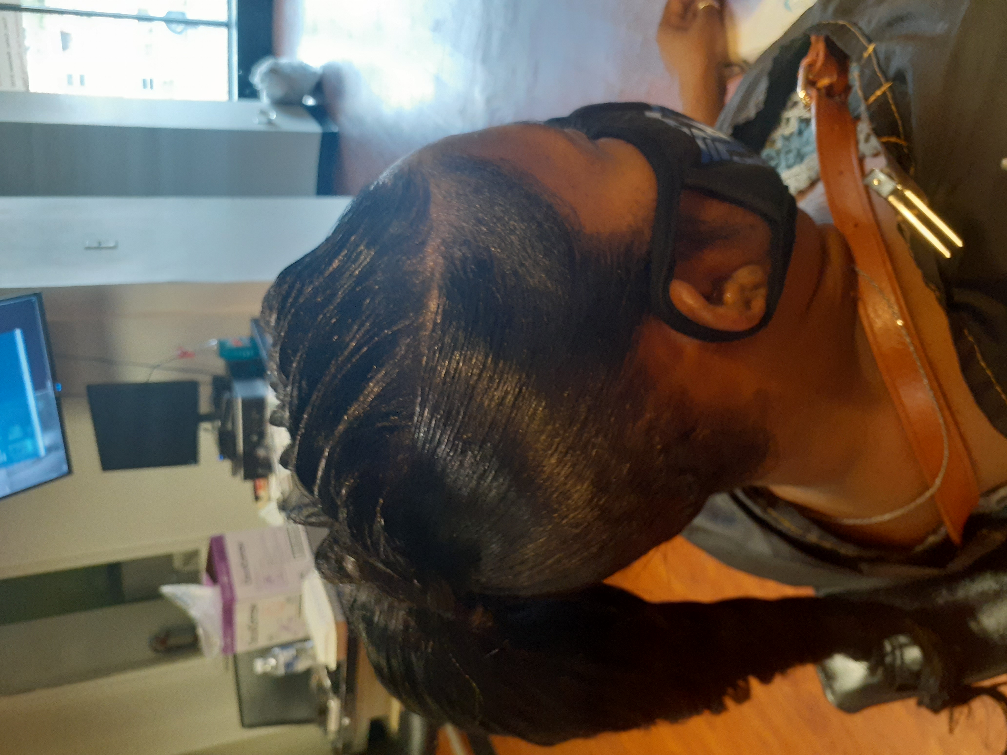 Sleek Pony Tail