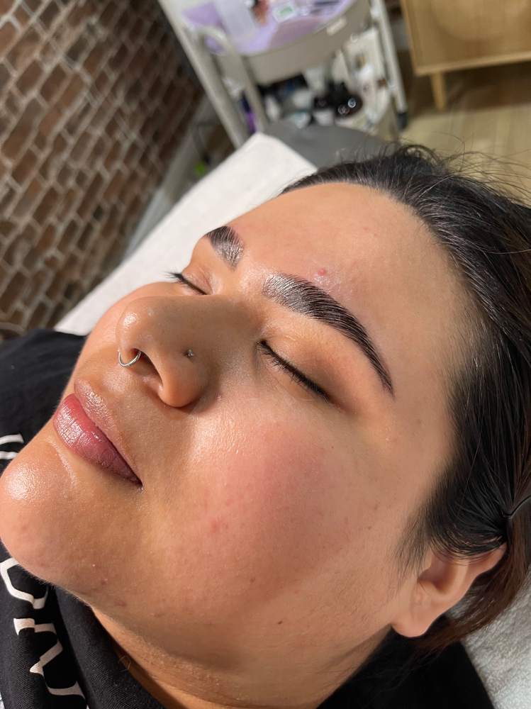 Brow Lamination, Shape & Tint