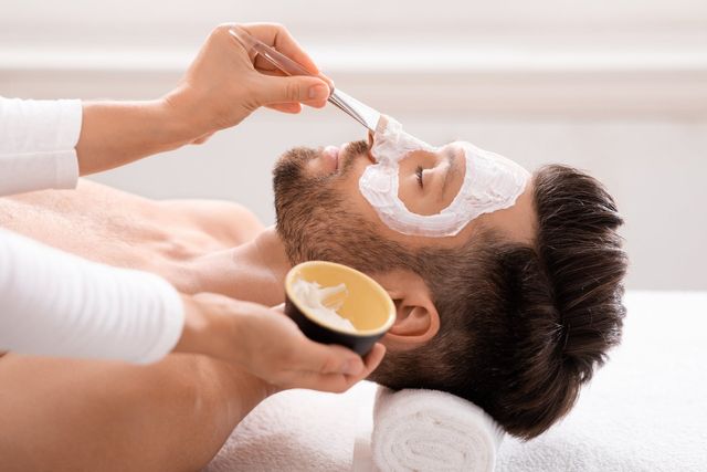 Gentlemens Facial