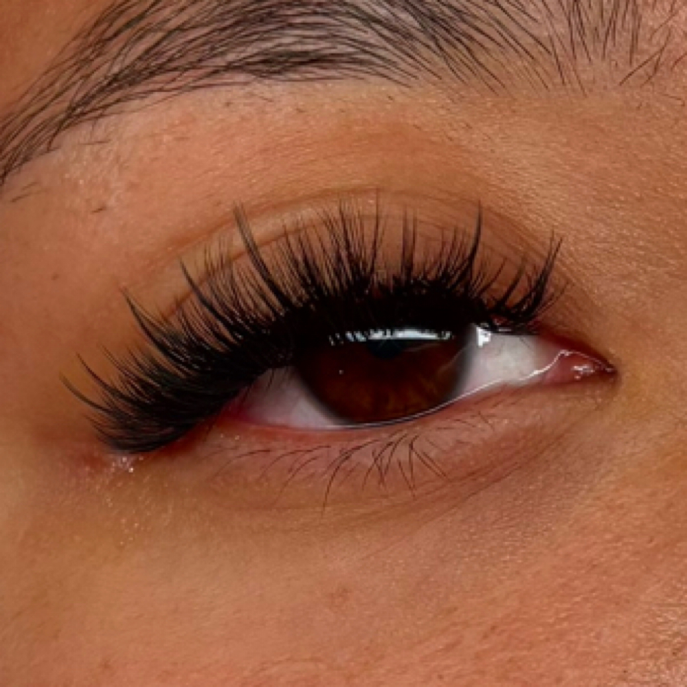 Hybrid at Mads’ Lash Society in Nixa, MO