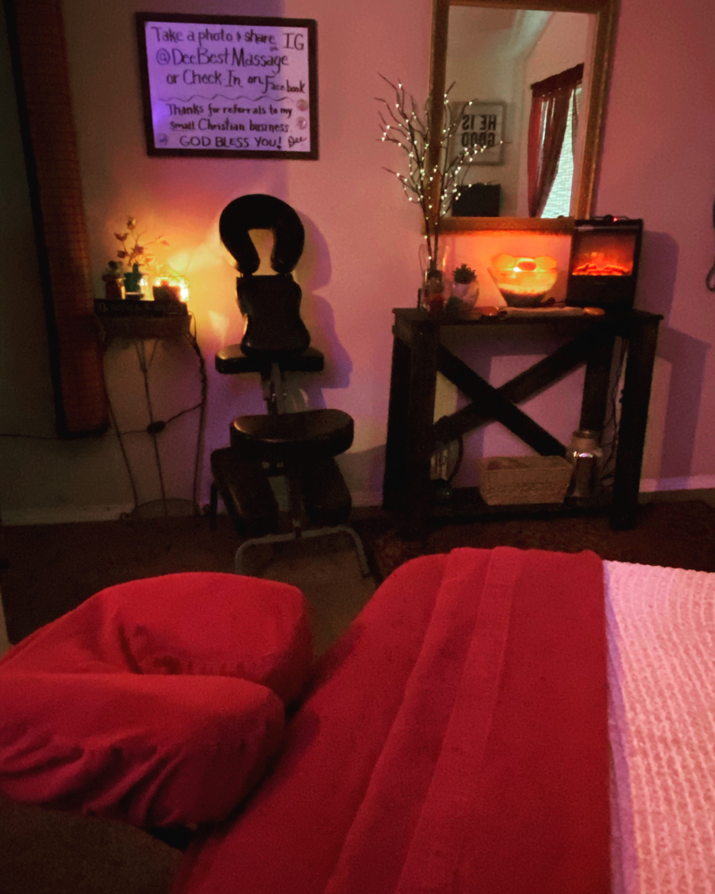 Relaxing Massage + Sugar Foot Scrub