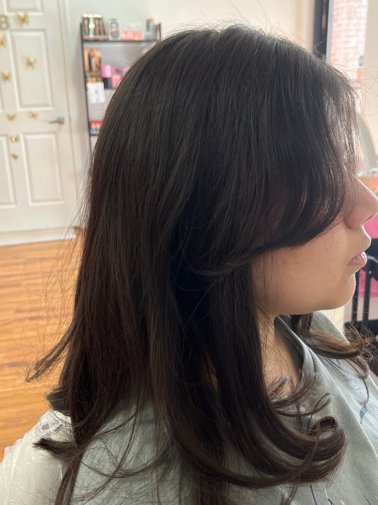 Face Framing Layers at Nails.by_ayleen in Joliet, IL