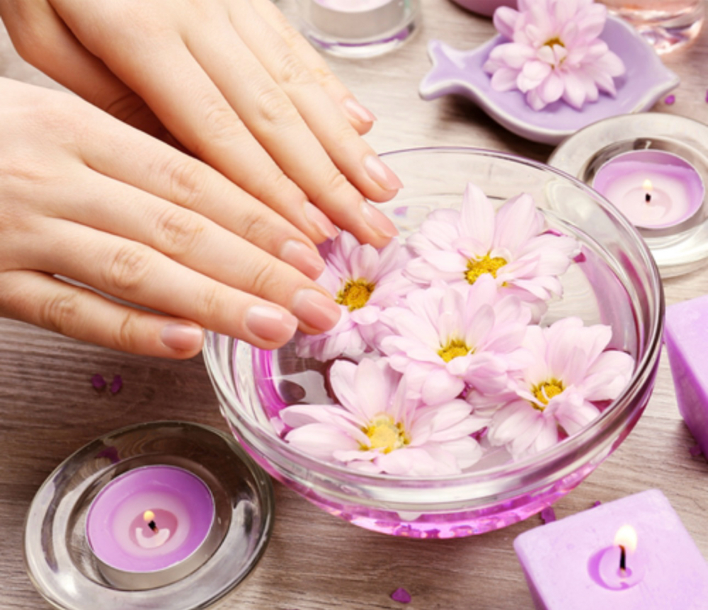 Collegen Spa Manicure