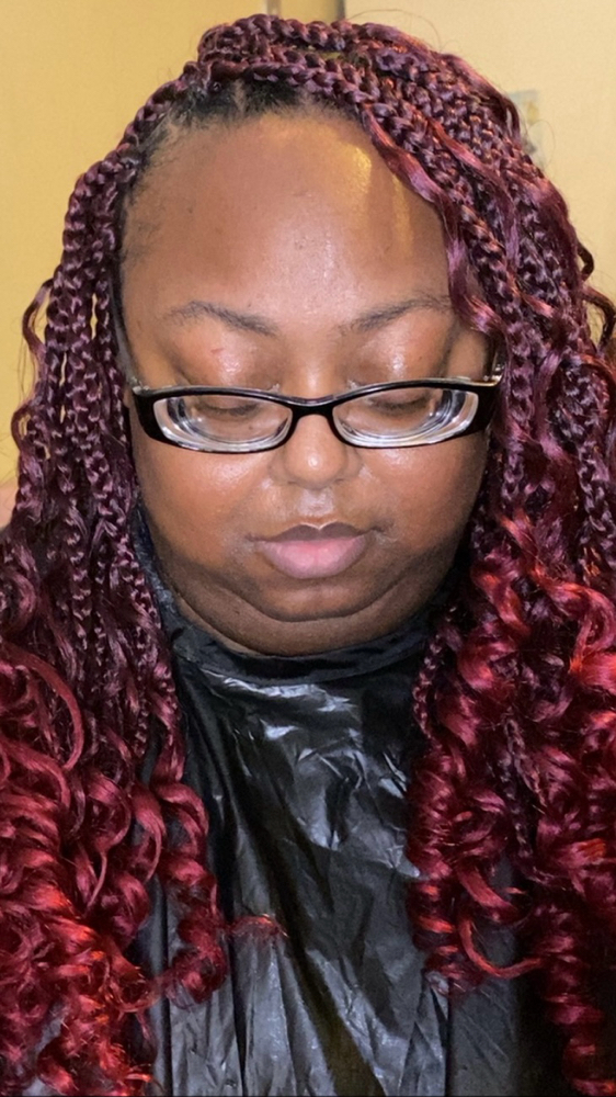 Crochets at ROYALTY’KE HAIR AND BEAUTY COLLECTIONS in Memphis, TN