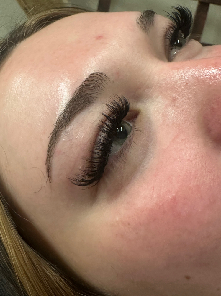 Volume lash Extensions