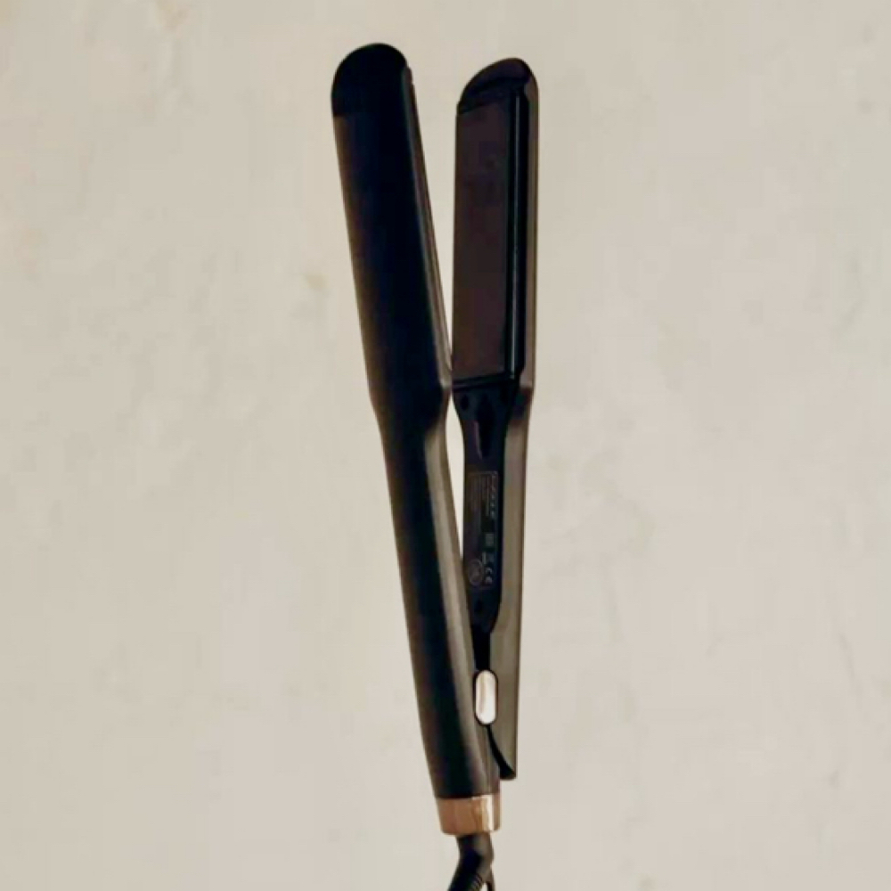 Silk Press/Curl at Shadow & Shear in San Jose, CA