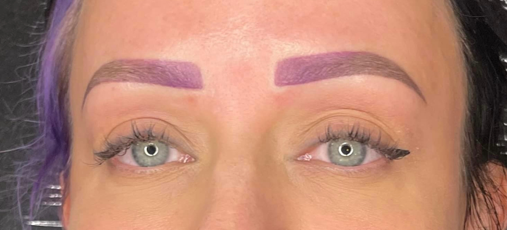 Colored/ombré Brows